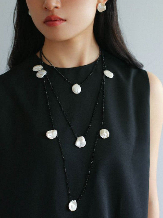 The Grace - Flower-shaped Freshwater Pearl & Black Spinel Necklace